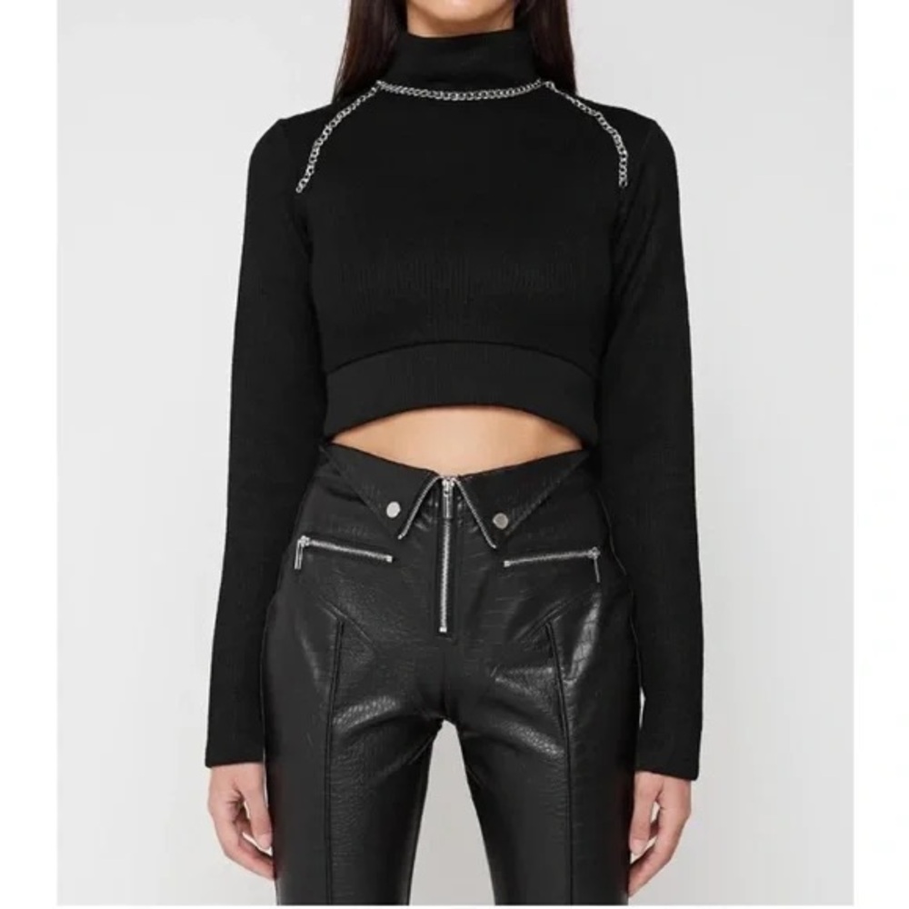 Knit Crop Jumper with Chain Detail